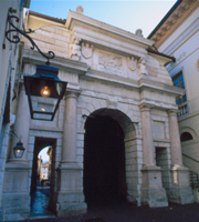 Porta Dojona 